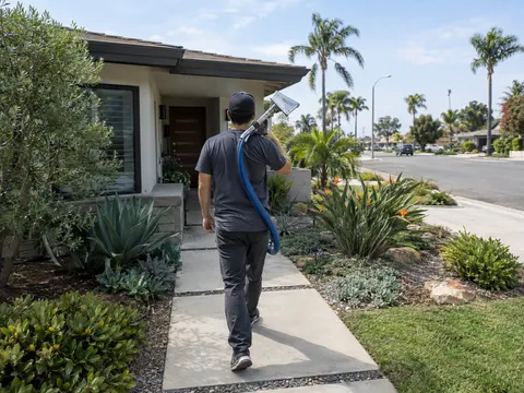 Carpet cleaning inside a Costa Mesa, California home