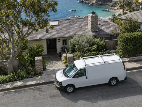 Carpet cleaning inside a Laguna Beach, California home