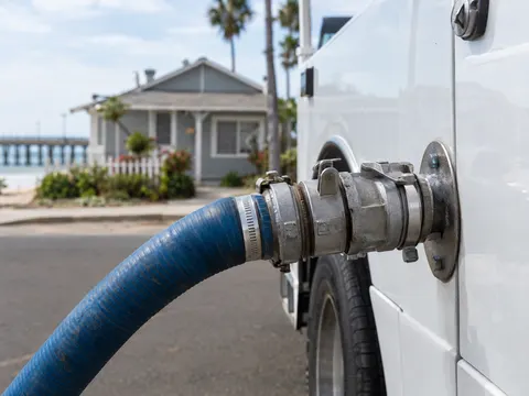Carpet cleaning inside a Seal Beach, California home